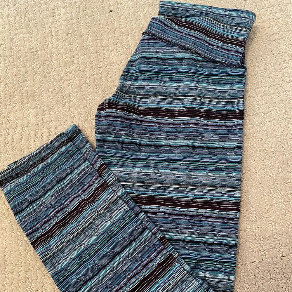 Blue/Purple/Green pattern lululemon leggings